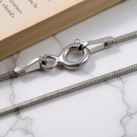 Schlangenkette Viereckig - 0.75 mm - Rhodiniertes Silber
